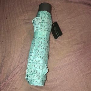 Guess Umbrella ☂🎀